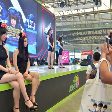 校园飞机杯使用引热议，专家呼吁理性看待成人用品